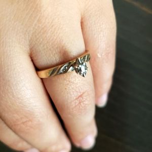 Women's ring size 7 10k